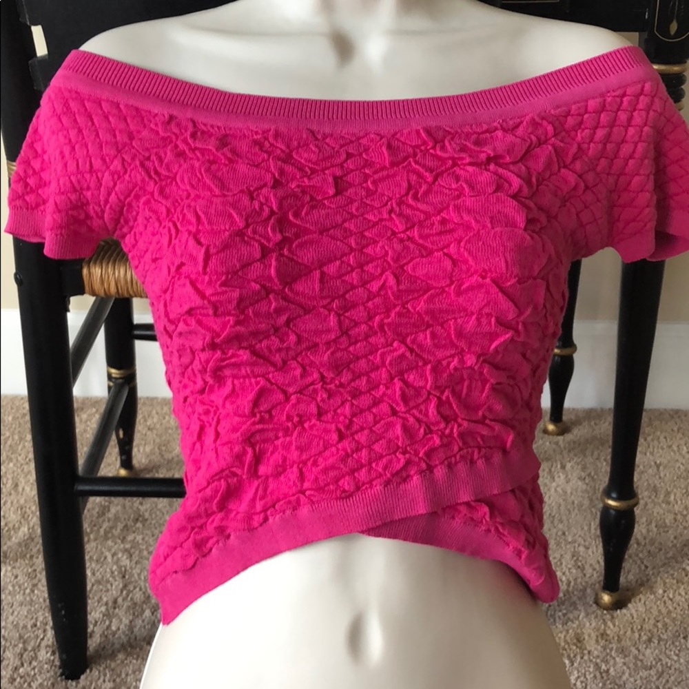 Sexy hot pink crop top by Guess nwot